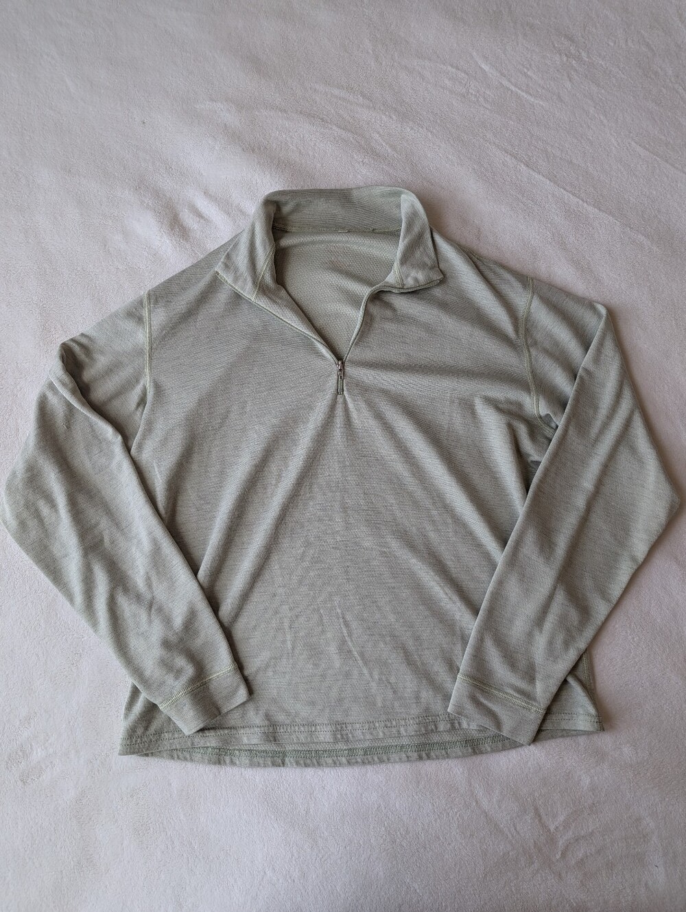 patagonia women's Light Green quarter zip